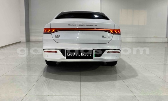 Buy Used BYD Qin l White Car in Dakar in Dakar Buy Used BYD Qin l White Car in Dakar in Dakar