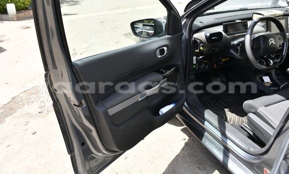 Buy Used Citroen C4 cactus Silver Car in Dakar in Dakar Buy Used Citroen C4 cactus Silver Car in Dakar in Dakar