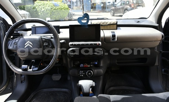 Buy Used Citroen C4 cactus Silver Car in Dakar in Dakar Buy Used Citroen C4 cactus Silver Car in Dakar in Dakar