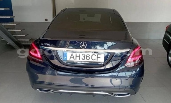 Acheter Occasion Voiture Mercedes‒Benz C–Class Noir à Dakar, Dakar Acheter Occasion Voiture Mercedes‒Benz C–Class Noir à Dakar, Dakar