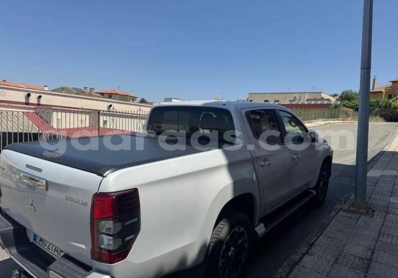 Big with watermark mitsubishi l200 kolda dabo 34122