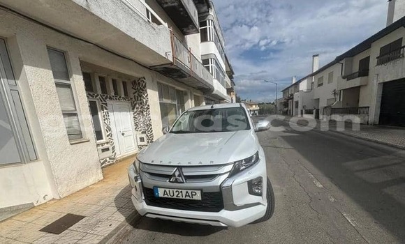 Acheter Occasion Voiture Mitsubishi L200 Blanc à Dabo, Kolda Acheter Occasion Voiture Mitsubishi L200 Blanc à Dabo, Kolda