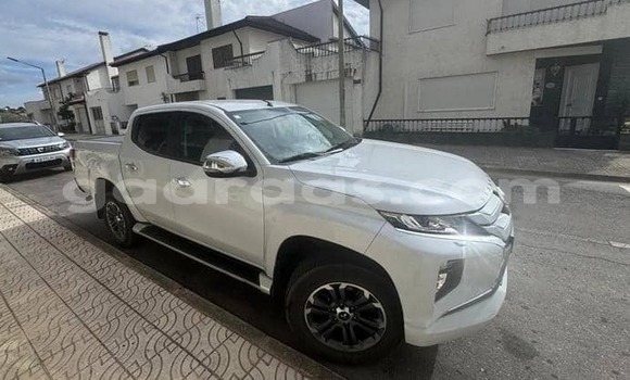 Acheter Occasion Voiture Mitsubishi L200 Blanc à Dabo, Kolda Acheter Occasion Voiture Mitsubishi L200 Blanc à Dabo, Kolda