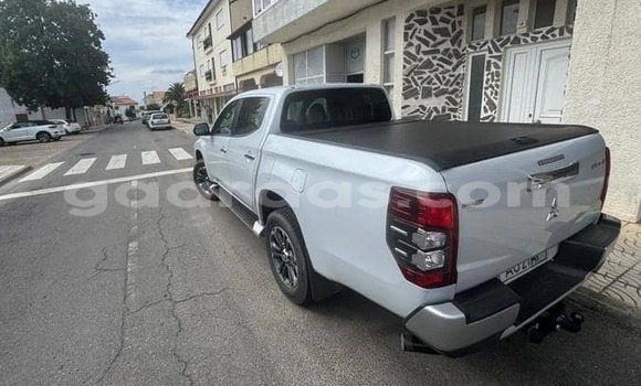 Acheter Occasion Voiture Mitsubishi L200 Blanc à Dabo, Kolda Acheter Occasion Voiture Mitsubishi L200 Blanc à Dabo, Kolda