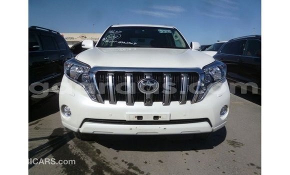 Acheter Import Voiture Toyota Prado Blanc à Import - Dubai, Dakar Acheter Import Voiture Toyota Prado Blanc à Import - Dubai, Dakar