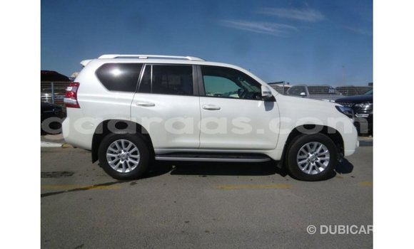 Acheter Import Voiture Toyota Prado Blanc à Import - Dubai, Dakar Acheter Import Voiture Toyota Prado Blanc à Import - Dubai, Dakar