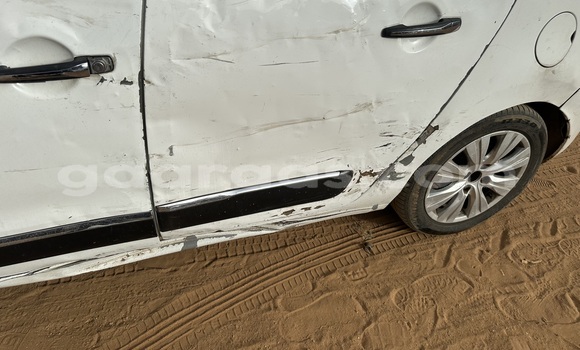 Acheter Occasion Voiture Citroen C3 Picasso Blanc à Dakar, Dakar Acheter Occasion Voiture Citroen C3 Picasso Blanc à Dakar, Dakar