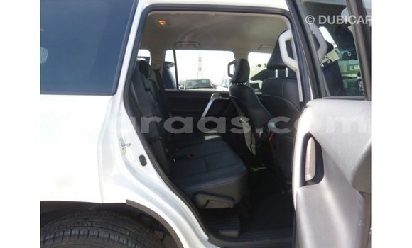 Acheter Import Voiture Toyota Prado Blanc à Import - Dubai, Dakar Acheter Import Voiture Toyota Prado Blanc à Import - Dubai, Dakar