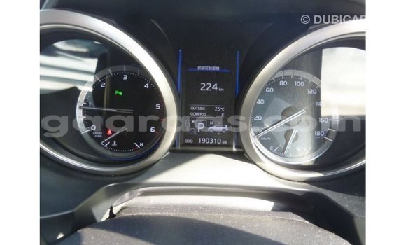 Acheter Import Voiture Toyota Prado Blanc à Import - Dubai, Dakar Acheter Import Voiture Toyota Prado Blanc à Import - Dubai, Dakar