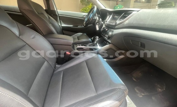 Buy Used Hyundai Tucson Silver Car in Dakar in Dakar Buy Used Hyundai Tucson Silver Car in Dakar in Dakar
