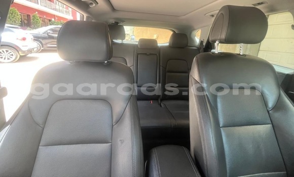 Buy Used Hyundai Tucson Silver Car in Dakar in Dakar Buy Used Hyundai Tucson Silver Car in Dakar in Dakar