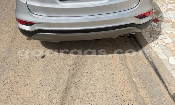 Buy Used Hyundai Santa Fe Silver Car in Dakar in Dakar Buy Used Hyundai Santa Fe Silver Car in Dakar in Dakar