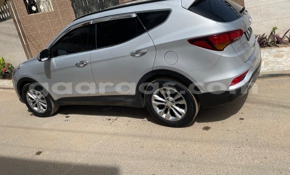 Buy Used Hyundai Santa Fe Silver Car in Dakar in Dakar Buy Used Hyundai Santa Fe Silver Car in Dakar in Dakar