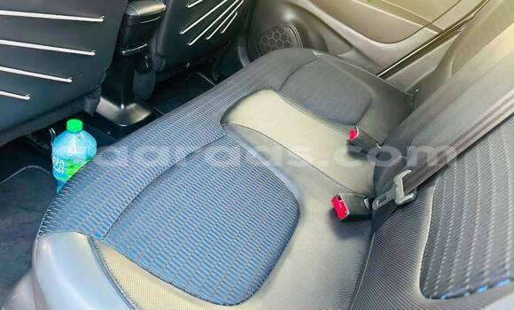 Buy Used Renault Captur Blanc Car in Dakar in Dakar Buy Used Renault Captur Blanc Car in Dakar in Dakar