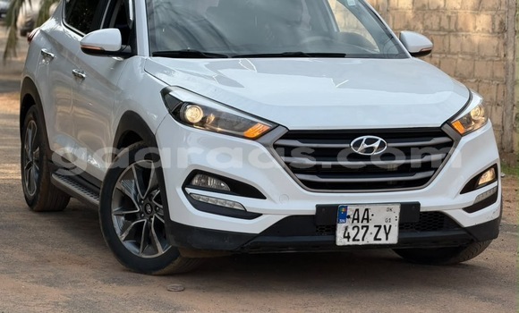 Buy Used Hyundai Tucson Blanc Car in Dakar in Dakar Buy Used Hyundai Tucson Blanc Car in Dakar in Dakar