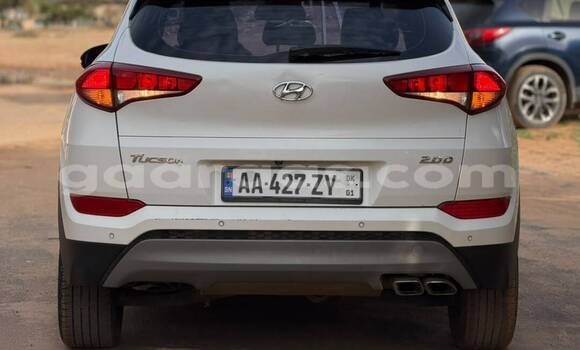 Buy Used Hyundai Tucson Blanc Car in Dakar in Dakar Buy Used Hyundai Tucson Blanc Car in Dakar in Dakar