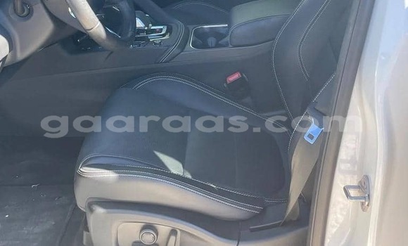 Buy Used Jaguar E-Pace White Car in Dakar in Dakar Buy Used Jaguar E-Pace White Car in Dakar in Dakar