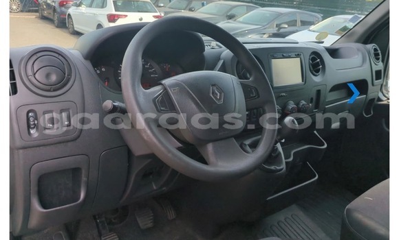Buy Import Renault Master Silver Truck in Dakar in Dakar Buy Import Renault Master Silver Truck in Dakar in Dakar