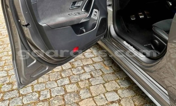 Acheter Occasion Voiture Mercedes‒Benz CLA-klasse Gris à Dakar, Dakar Acheter Occasion Voiture Mercedes‒Benz CLA-klasse Gris à Dakar, Dakar