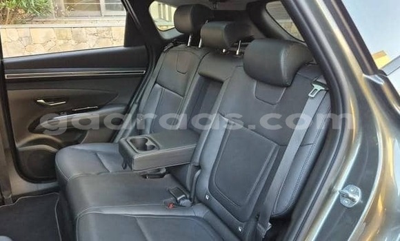 Buy Used Hyundai Tucson Silver Car in Dakar in Dakar Buy Used Hyundai Tucson Silver Car in Dakar in Dakar