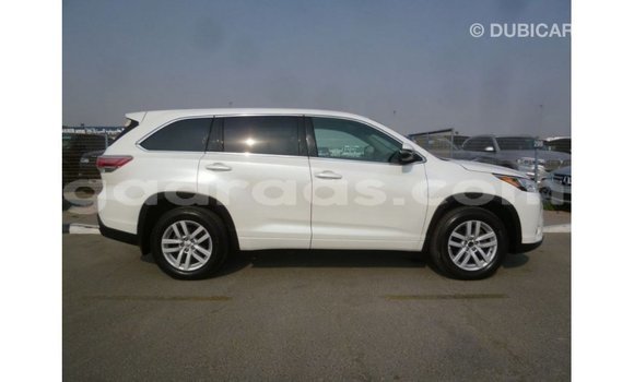 Acheter Import Voiture Toyota Kluger Blanc à Import - Dubai, Dakar Acheter Import Voiture Toyota Kluger Blanc à Import - Dubai, Dakar