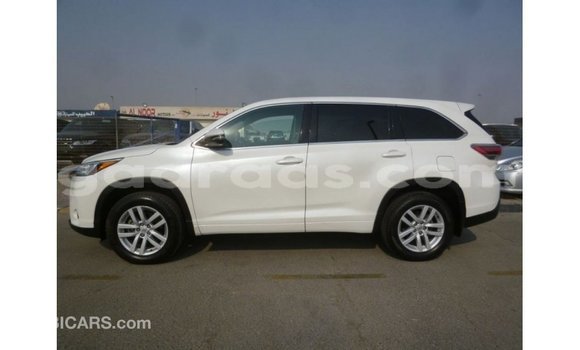 Acheter Import Voiture Toyota Kluger Blanc à Import - Dubai, Dakar Acheter Import Voiture Toyota Kluger Blanc à Import - Dubai, Dakar