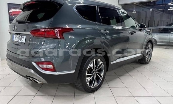 Acheter Occasion Voiture Hyundai Santa Fe Gris à Dabo, Kolda Acheter Occasion Voiture Hyundai Santa Fe Gris à Dabo, Kolda