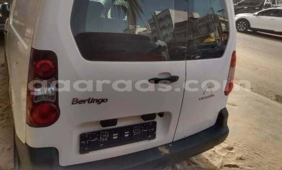 Acheter Occasion Voiture Citroen Berlingo Blanc à Dakar, Dakar Acheter Occasion Voiture Citroen Berlingo Blanc à Dakar, Dakar
