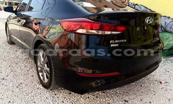 Acheter Occasion Voiture Hyundai Elantra Noir à Dakar, Dakar Acheter Occasion Voiture Hyundai Elantra Noir à Dakar, Dakar