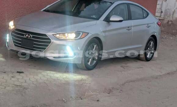 Acheter Occasion Voiture Hyundai Elantra Blanc à Dakar, Dakar Acheter Occasion Voiture Hyundai Elantra Blanc à Dakar, Dakar