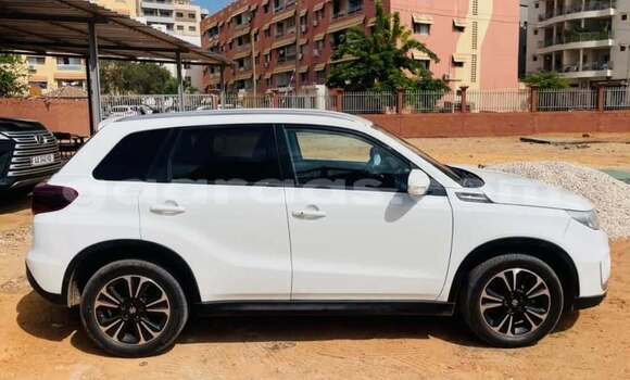 Acheter Occasion Voiture Suzuki Vitara Blanc à Dakar, Dakar Acheter Occasion Voiture Suzuki Vitara Blanc à Dakar, Dakar