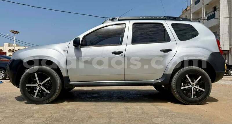 Big with watermark renault duster dakar dakar 34228