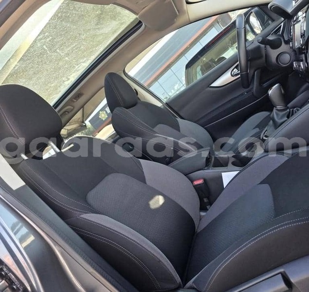Big with watermark nissan qashqai kolda dabo 34235