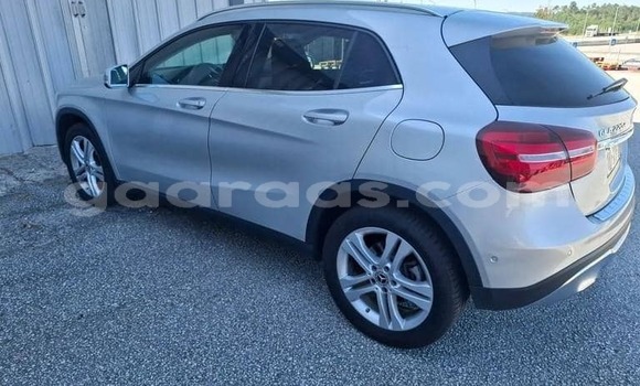Acheter Occasion Voiture Mercedes‒Benz GLA-klasse Brun à Dabo, Kolda Acheter Occasion Voiture Mercedes‒Benz GLA-klasse Brun à Dabo, Kolda