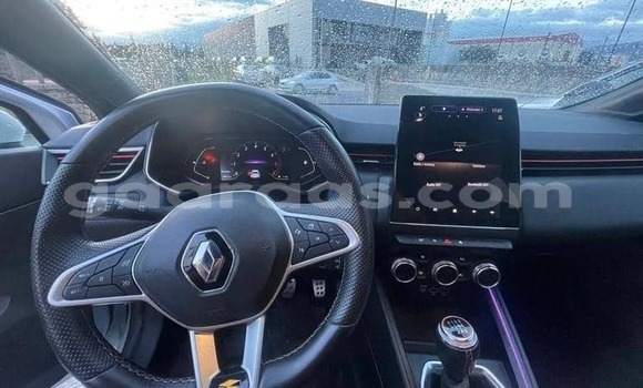 Dieundeu Occasion Renault Clio White Auto in Dabo in Kolda Dieundeu Occasion Renault Clio White Auto in Dabo in Kolda