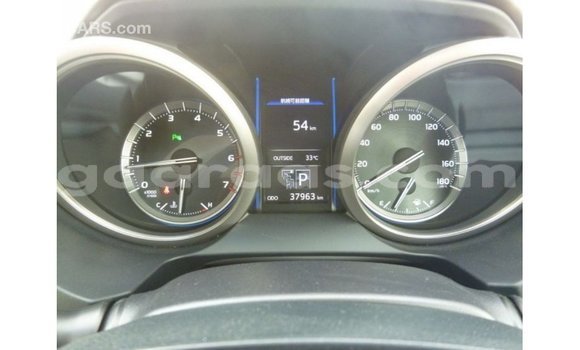 Acheter Import Voiture Toyota Prado Blanc à Import - Dubai, Dakar Acheter Import Voiture Toyota Prado Blanc à Import - Dubai, Dakar