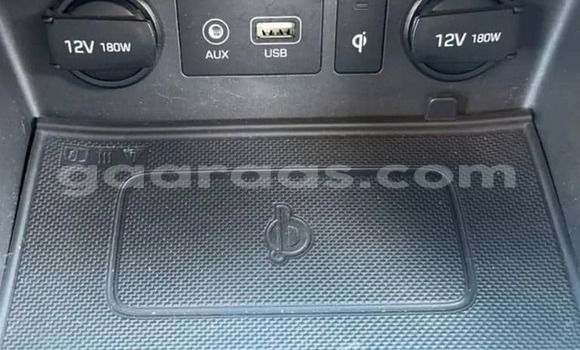 Buy Used Hyundai Kona Green Car in Dabo in Kolda Buy Used Hyundai Kona Green Car in Dabo in Kolda