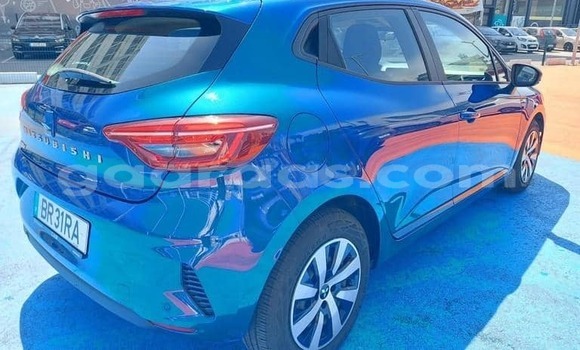 Buy Used Mitsubishi Colt Blue Car in Bignona in Ziguinchor Buy Used Mitsubishi Colt Blue Car in Bignona in Ziguinchor