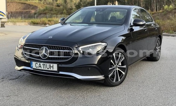 Acheter Occasion Voiture Mercedes‒Benz E–Class Noir à Dakar, Dakar Acheter Occasion Voiture Mercedes‒Benz E–Class Noir à Dakar, Dakar
