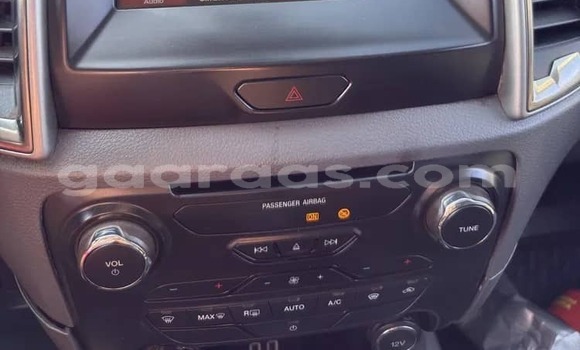 Dieundeu Occasion Ford Ranger Champagne Auto in Dabo in Kolda Dieundeu Occasion Ford Ranger Champagne Auto in Dabo in Kolda