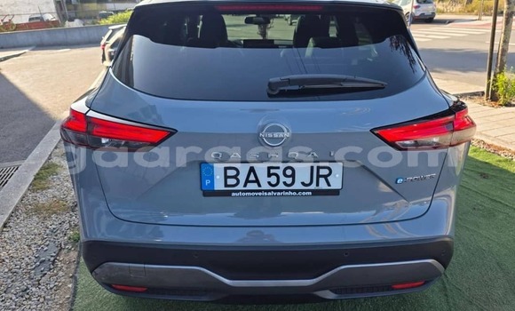Buy Used Nissan Qashqai Silver Car in Dakar in Dakar Buy Used Nissan Qashqai Silver Car in Dakar in Dakar