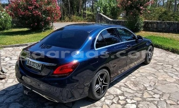 Buy Used Mercedes-Benz C-Classe Black Car in Dakar in Dakar Buy Used Mercedes-Benz C-Classe Black Car in Dakar in Dakar