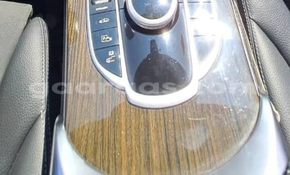 Buy Used Mercedes-Benz C-Classe Black Car in Dakar in Dakar Buy Used Mercedes-Benz C-Classe Black Car in Dakar in Dakar