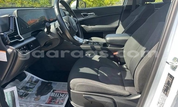 Buy Used Kia Sportage White Car in Dakar in Dakar Buy Used Kia Sportage White Car in Dakar in Dakar