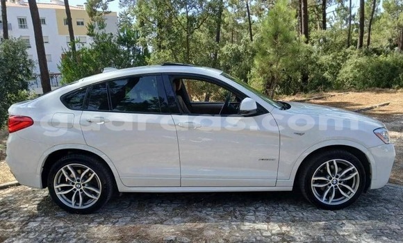 Buy Used BMW X4 White Car in Dakar in Dakar Buy Used BMW X4 White Car in Dakar in Dakar
