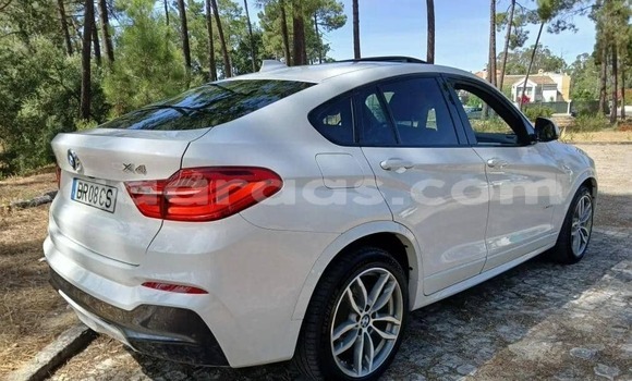 Buy Used BMW X4 White Car in Dakar in Dakar Buy Used BMW X4 White Car in Dakar in Dakar