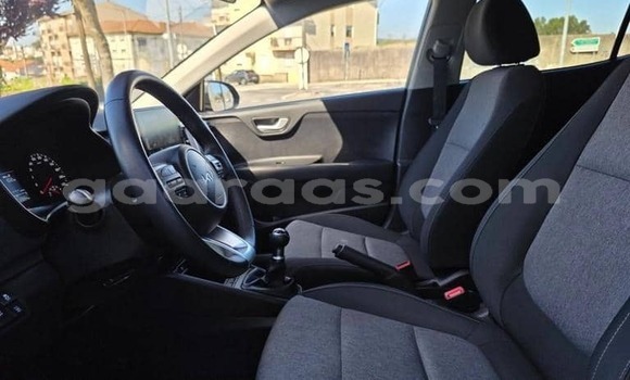 Dieundeu Occasion Hyundai Stellar Silver Auto in Bignona in Ziguinchor Dieundeu Occasion Hyundai Stellar Silver Auto in Bignona in Ziguinchor