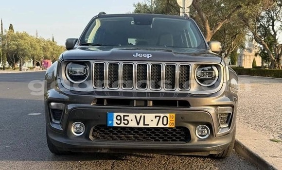 Buy Used Jeep Renegade Silver Car in Dakar in Dakar Buy Used Jeep Renegade Silver Car in Dakar in Dakar