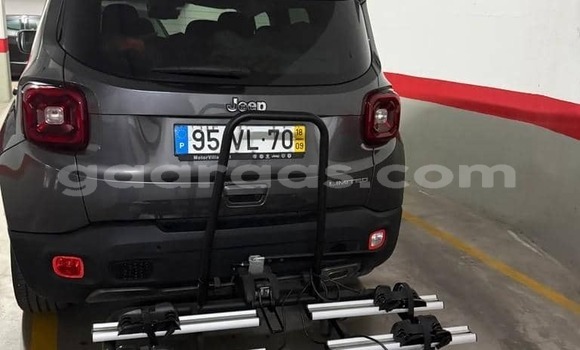 Buy Used Jeep Renegade Silver Car in Dakar in Dakar Buy Used Jeep Renegade Silver Car in Dakar in Dakar