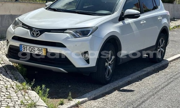 Acheter Occasion Voiture Toyota RAV4 Blanc à Dagana, Saint-Louis